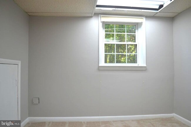 Building Photo - 1 Ingleside Ct