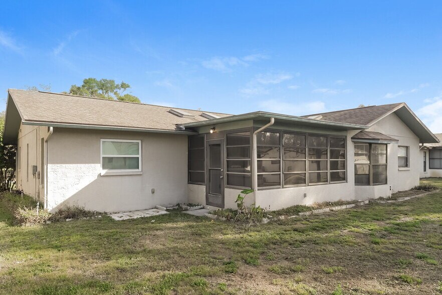 Building Photo - 8552 Bridgewater Dr