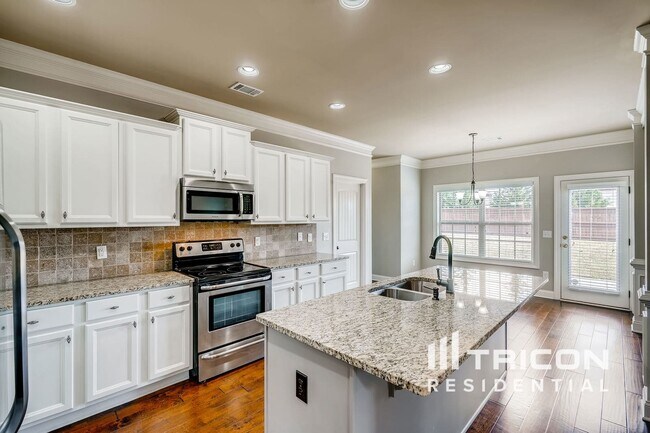 Building Photo - 2706 Holden Spring Dr