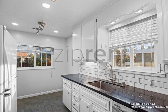 Building Photo - 3848 James Ave