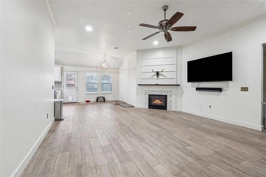 Open Living Area - 14990 NE 2nd St