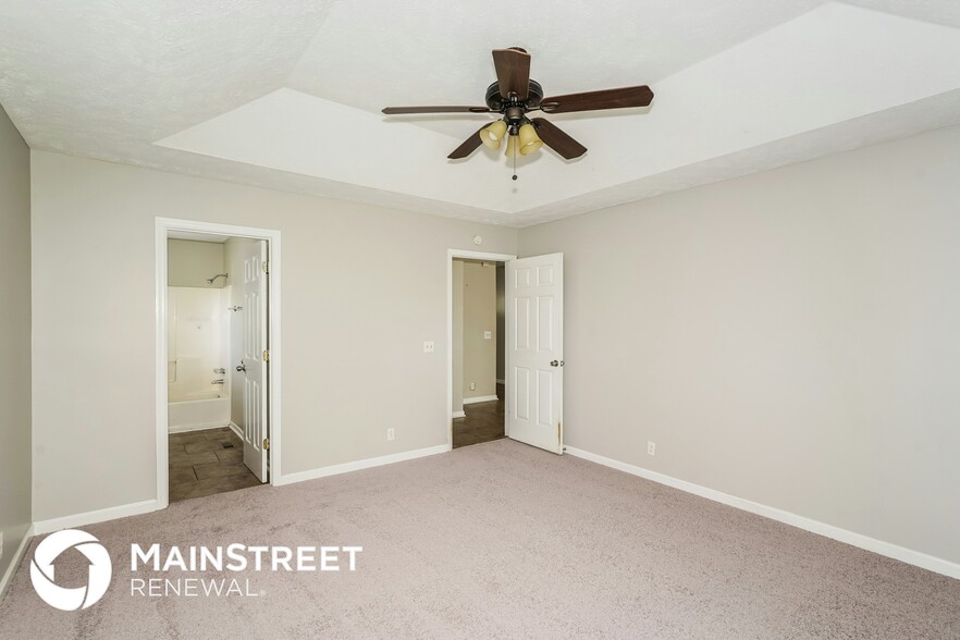 Building Photo - 1921 Treeview Dr