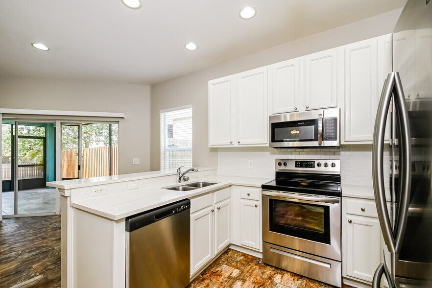 Building Photo - 502 Laguna Mill Dr