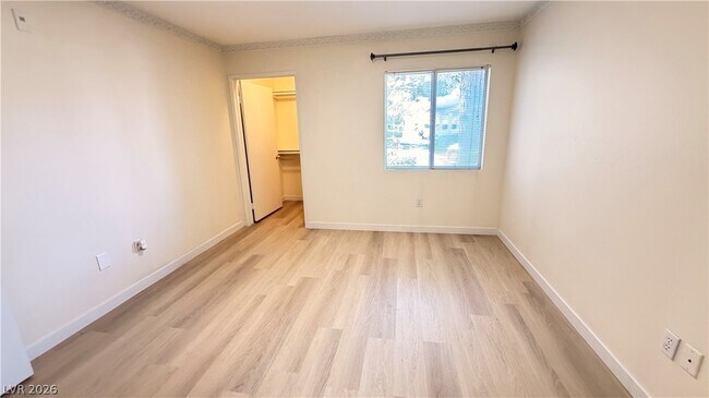 Building Photo - 7885 W Flamingo Rd