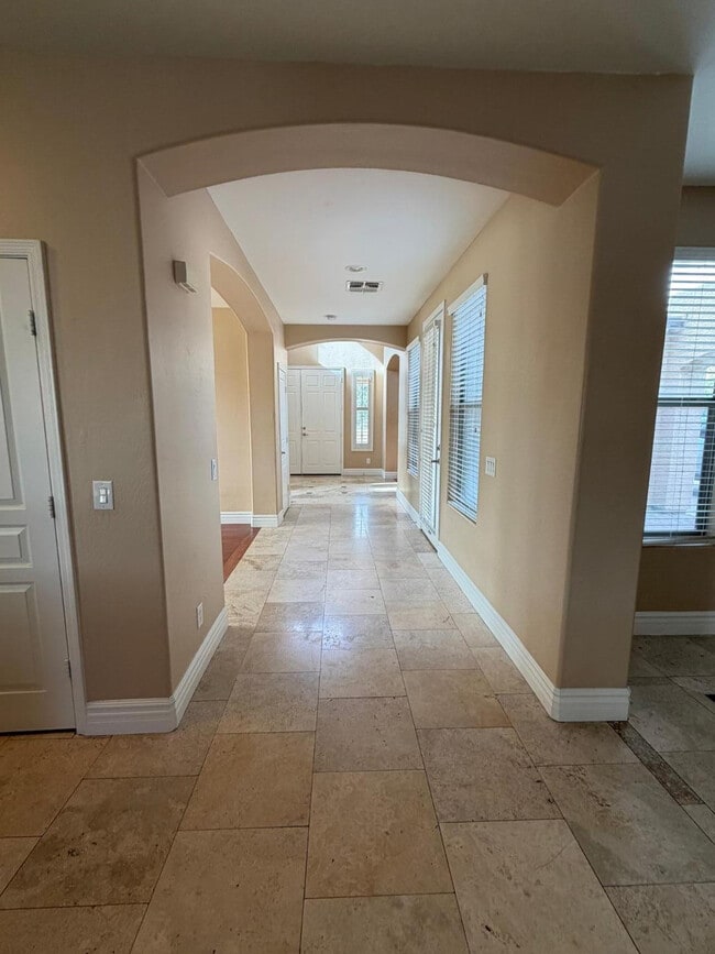 Building Photo - 3436 E Casa Mader Dr