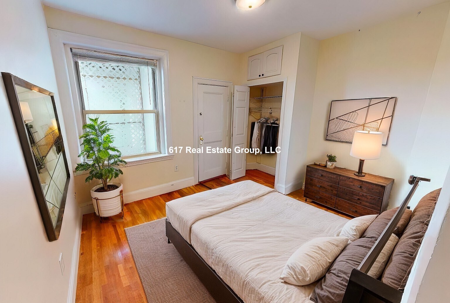 Building Photo - 73 Thatcher St