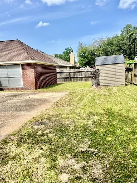 Building Photo - 2017 Castle Dr