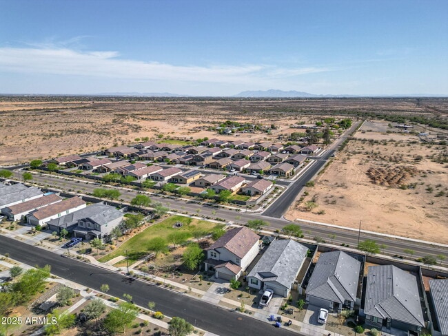 Building Photo - 17809 W Country Club Terrace
