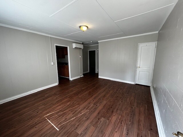 Building Photo - 1213 Gatewood Ave