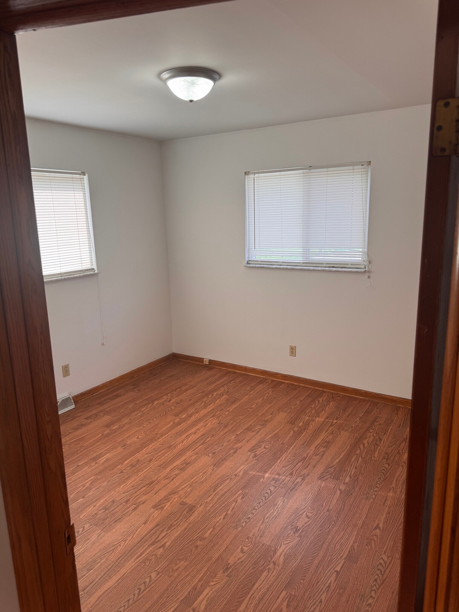 Building Photo - 1196 Knox Ave