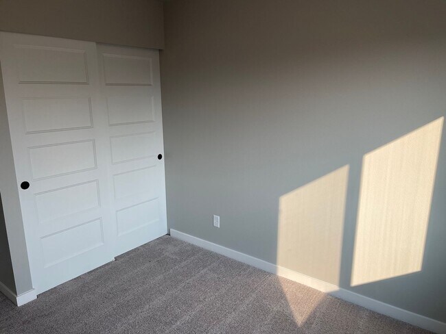 Building Photo - Beautiful New 5BD/4BTH Bella Cresta Home f...