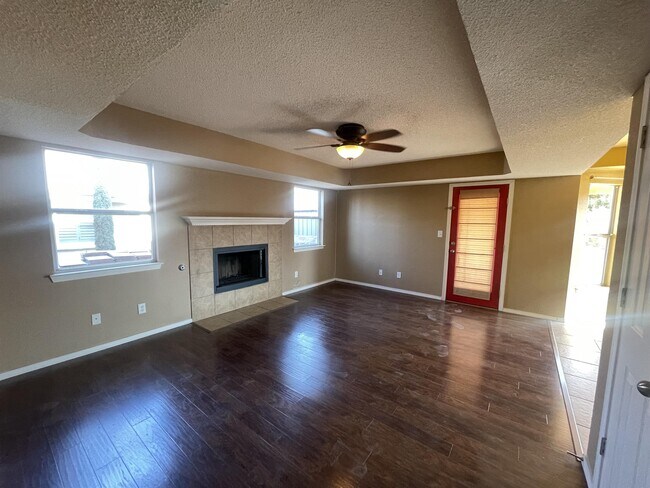 Building Photo - 14201 Pacific Point Dr