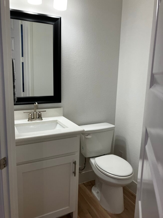 Building Photo - 522 Winners Cir