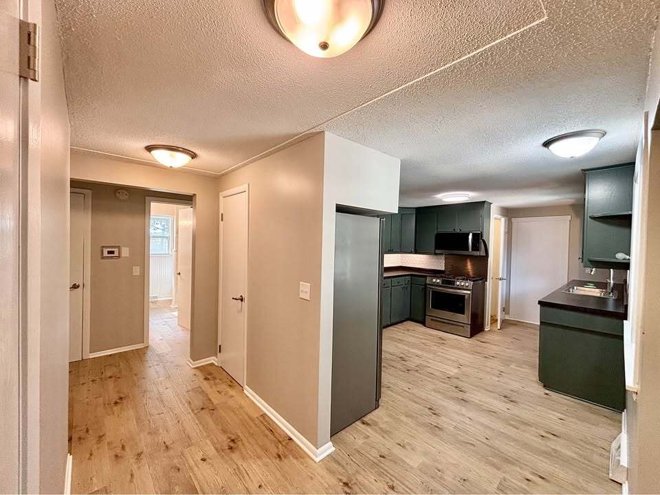 Building Photo - 730 Vernon Ave NW