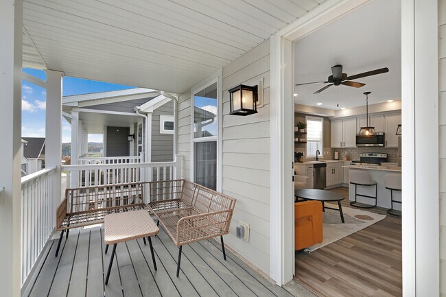 Building Photo - 214 Great Loop E Dr