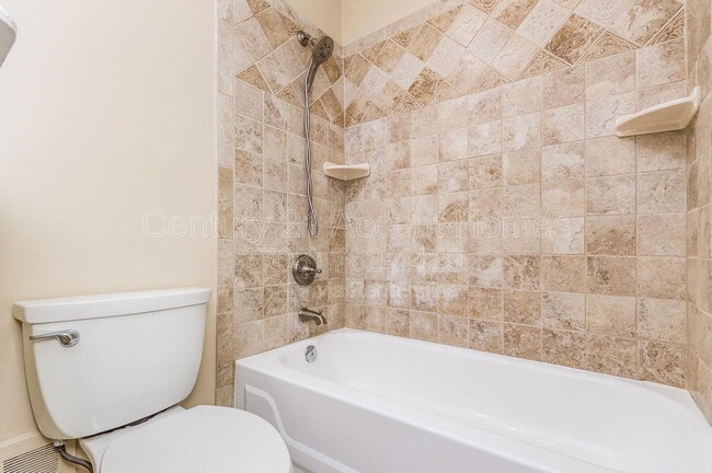 Building Photo - 14447 Cool Oak Ln