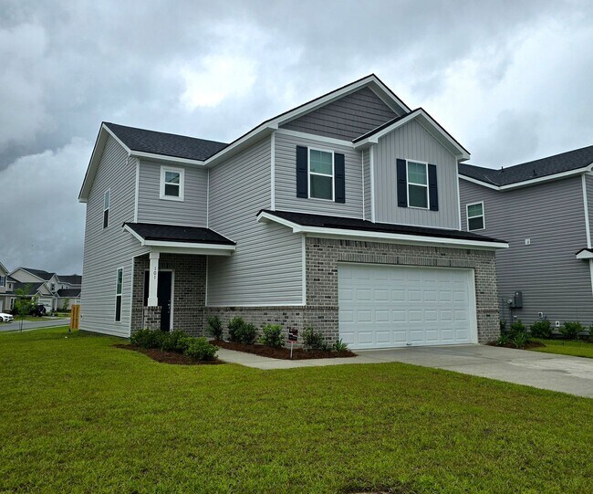 Building Photo - 101 Fenway St