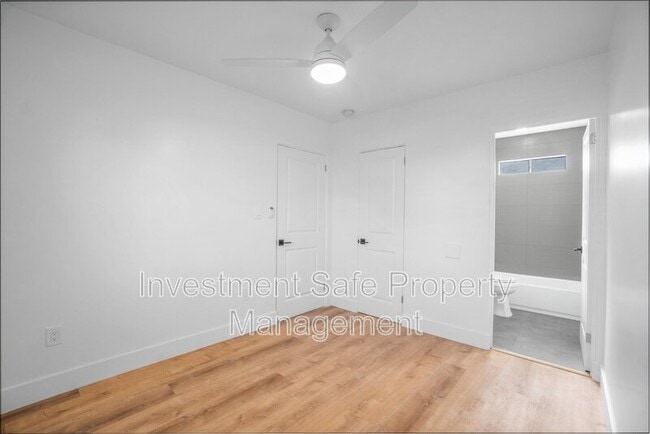 Building Photo - 3071 Hawthorn St