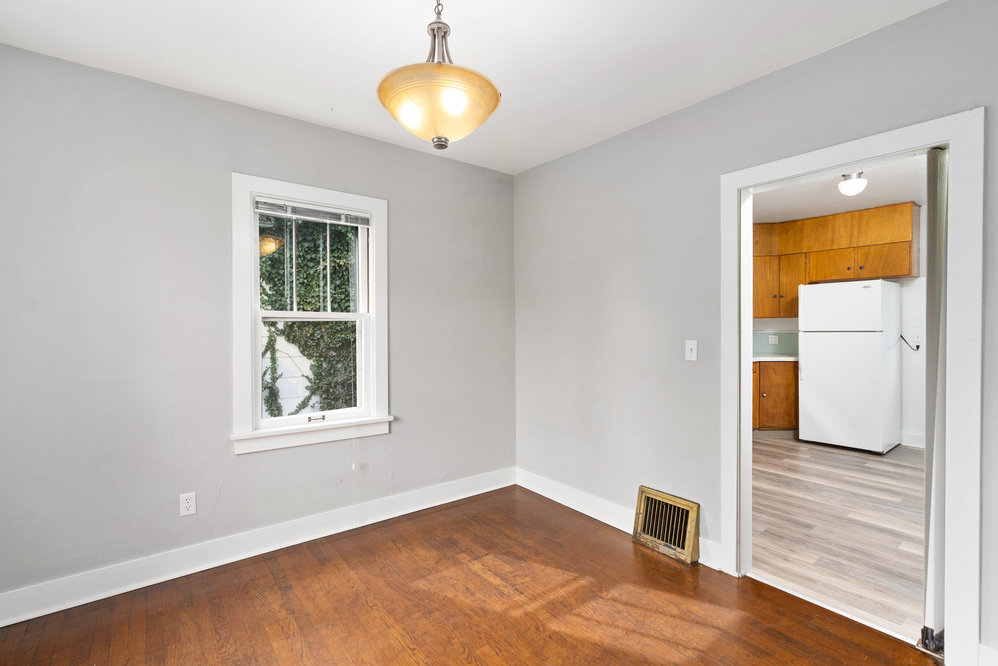 Building Photo - 1011 E Nora Ave