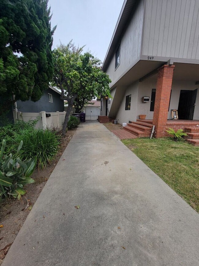 Building Photo - 249