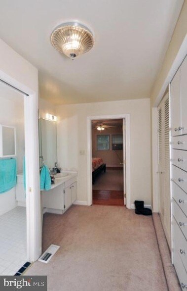 Building Photo - 4306 Kentbury Dr