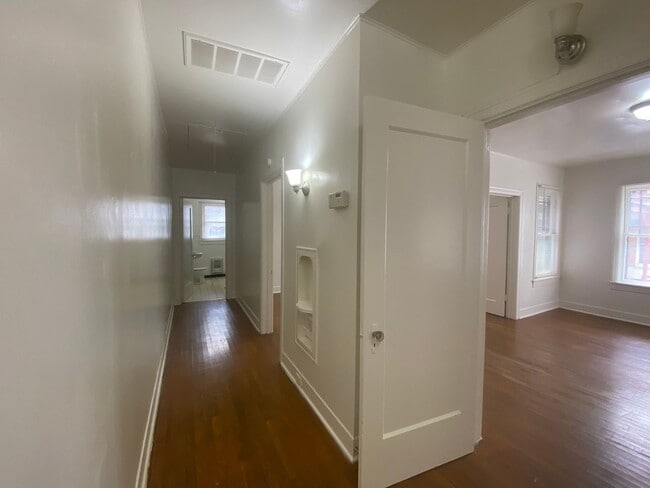 Building Photo - San Gabriel-2845