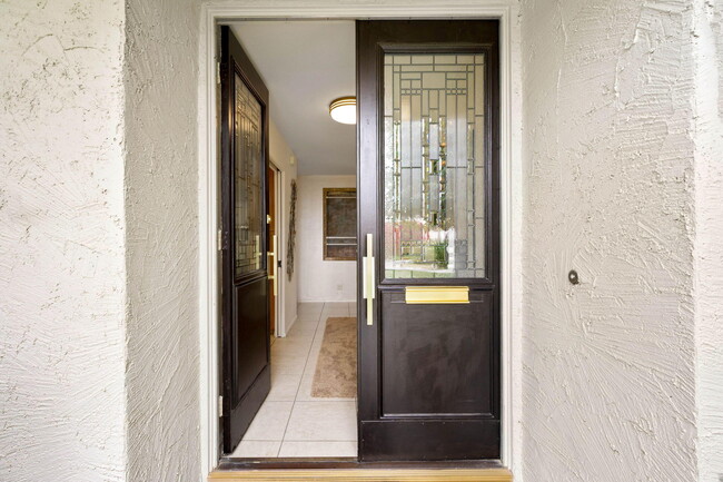 Building Photo - 45690 Pawnee Rd