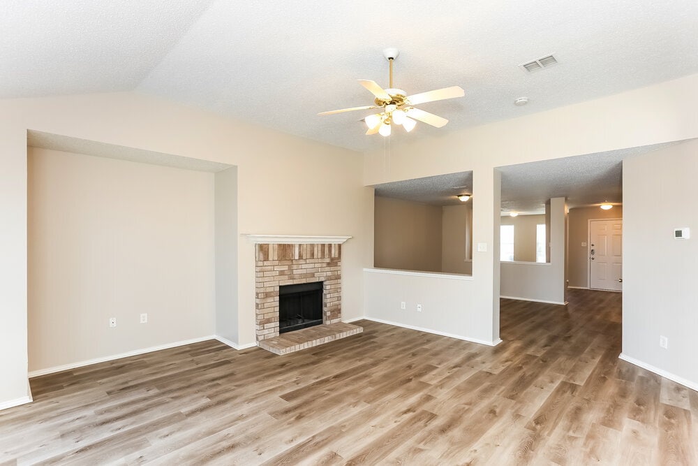 Building Photo - 176 Palm Dr