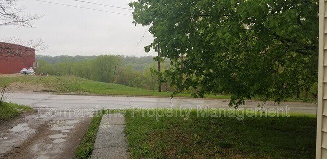 Building Photo - 121 N 3rd St