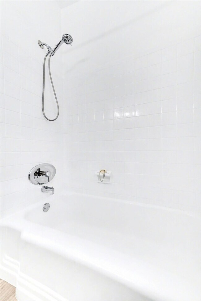 Building Photo - 711 E Gulf Blvd