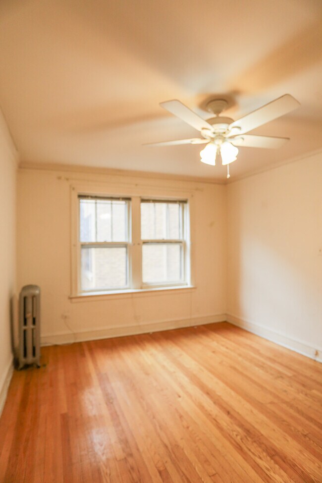 Building Photo - 4909 N Glenwood Ave