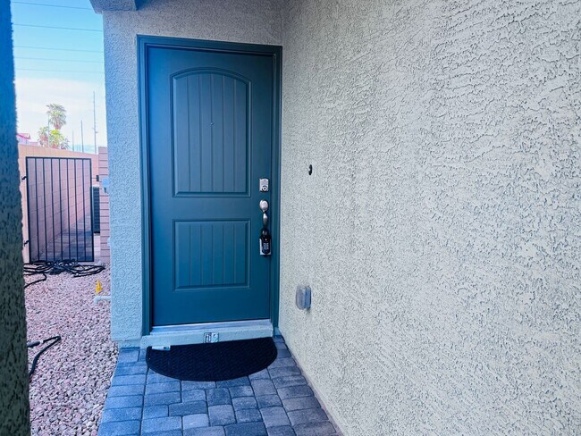 Building Photo - 1083 Saffron Toucan Ln