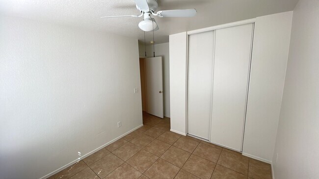 Building Photo - Cozy 3 bedroom home in Surprise!