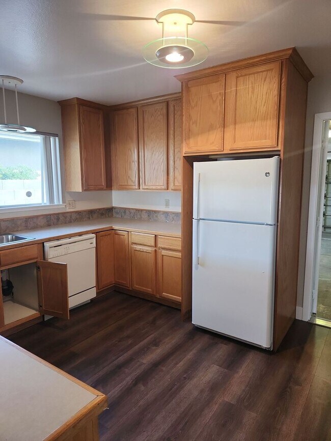 Building Photo - A Fabulous 3 Bedroom Single Story Home with a Pool/Spa.