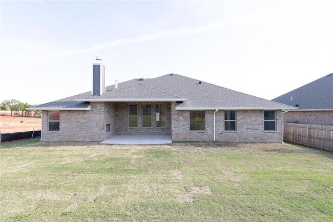 Building Photo - 8833 Stark St
