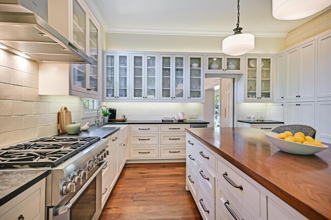 Building Photo - 3423 Mt Barker Dr