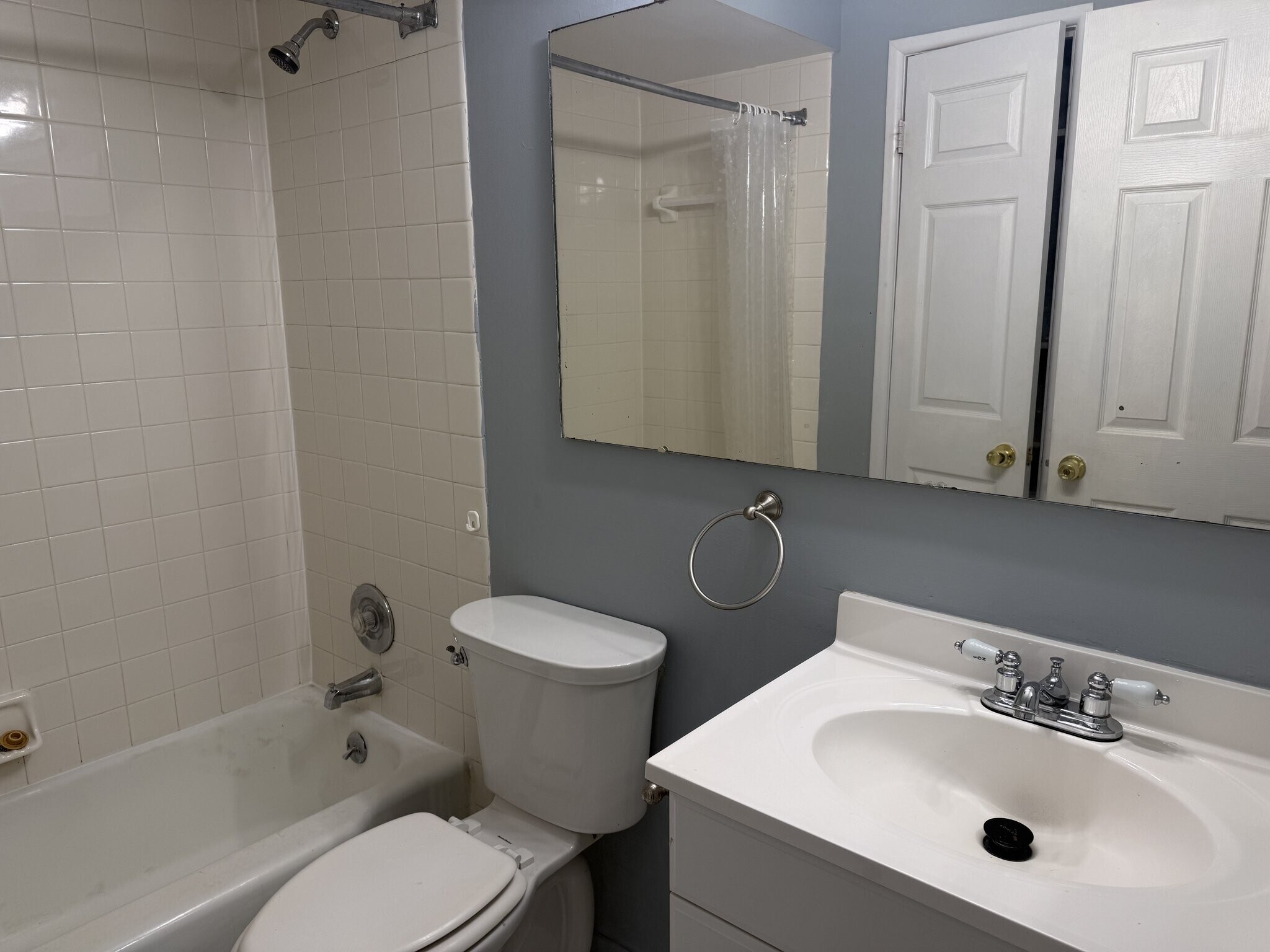 Building Photo - 10427 Briarbend Dr