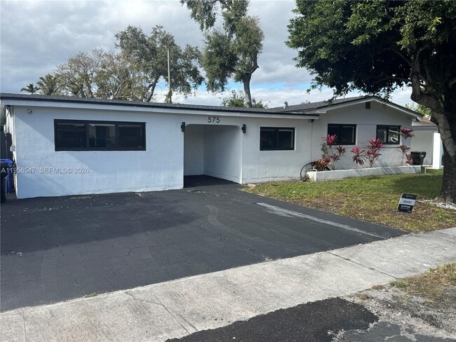 Building Photo - 575 NE 179th Dr