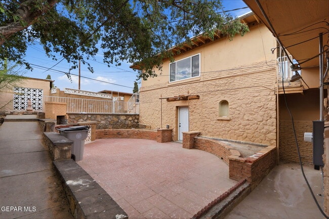Building Photo - 2413 Copper Ave