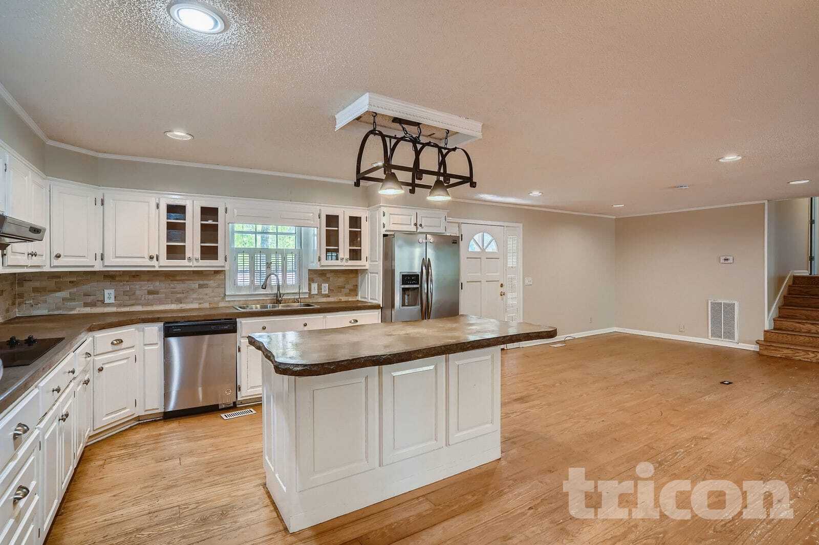 Building Photo - 114 Grassdale Rd