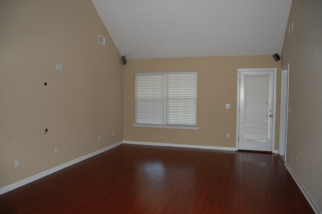 Building Photo - 219 Fox Haven Dr