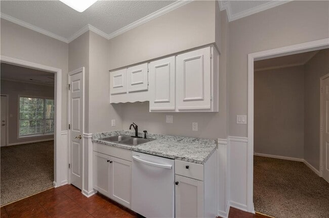 Building Photo - 2195 Fairways Ct