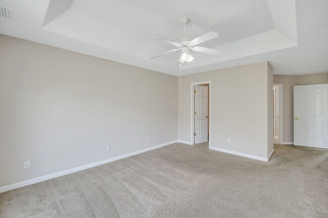 Building Photo - 125 Hopeland Dr