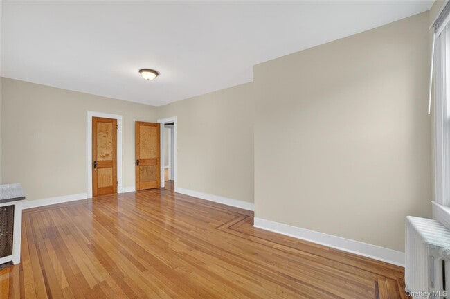 Building Photo - 47 Rossiter Ave