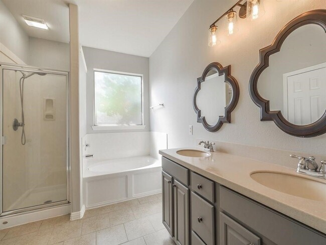 Building Photo - 5511 Wild Milberry Dr