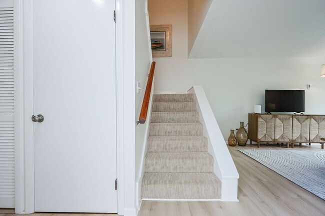 Building Photo - New for 2025! Newly Renovated Winter Renta...
