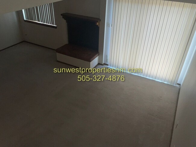 Building Photo - 2 bed Condo in Country Club Villas