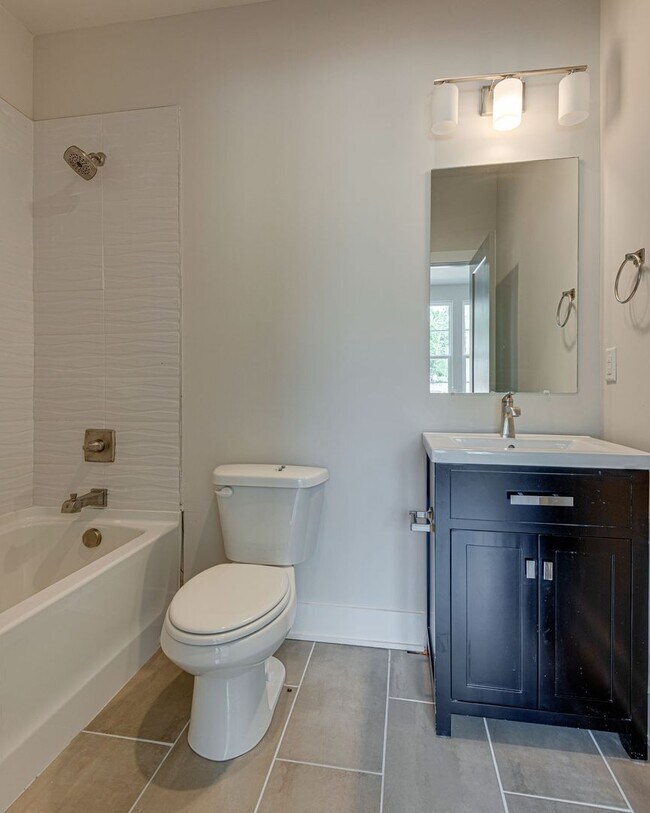Building Photo - West Nashville Townhome