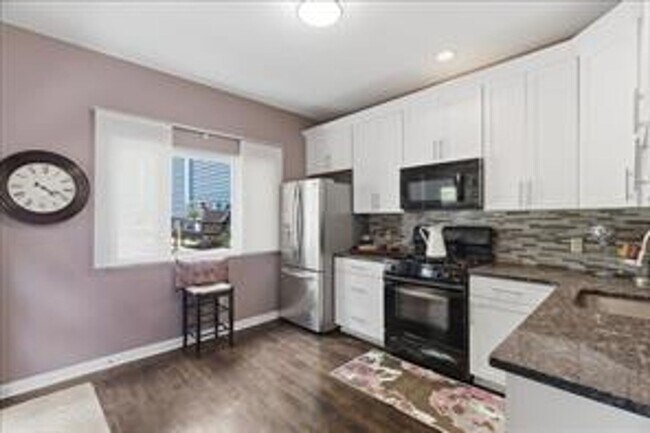 Building Photo - 420 Catoma St