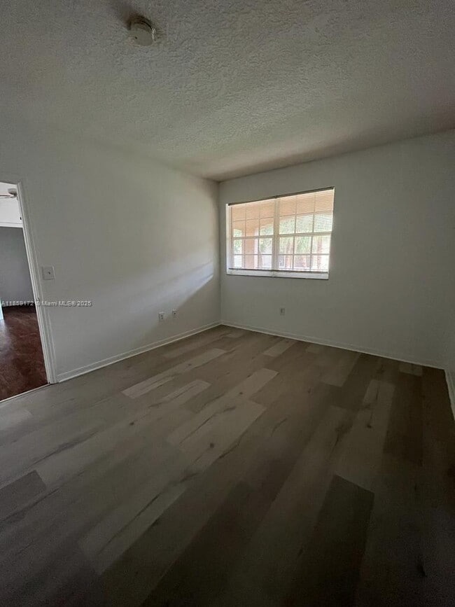 Building Photo - 215 SW 117th Terrace